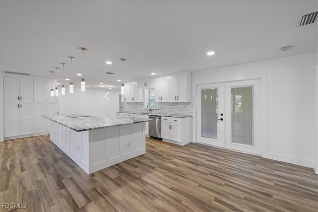 158 Dow LN, North Fort Myers, FL 33917