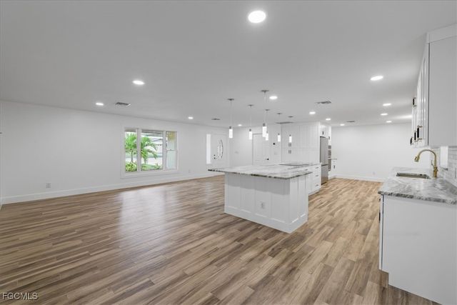 158 Dow LN, North Fort Myers, FL 33917