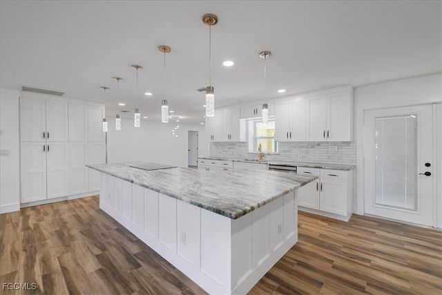 158 Dow LN, North Fort Myers, FL 33917