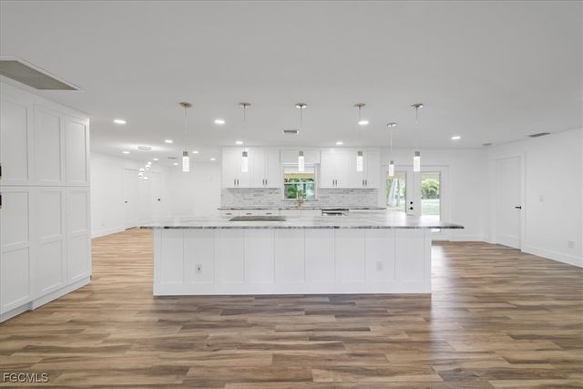 158 Dow LN, North Fort Myers, FL 33917