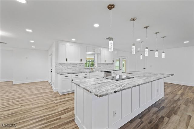 158 Dow LN, North Fort Myers, FL 33917