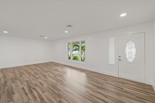 158 Dow LN, North Fort Myers, FL 33917