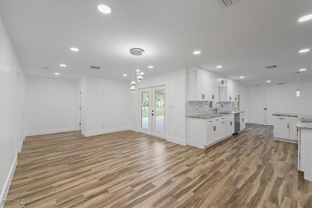 158 Dow LN, North Fort Myers, FL 33917