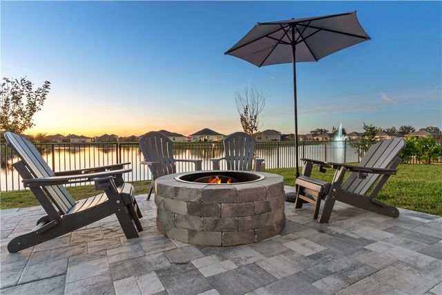 166 52nd Square, Vero Beach, FL 32968