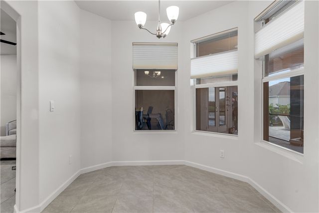 166 52nd Square, Vero Beach, FL 32968