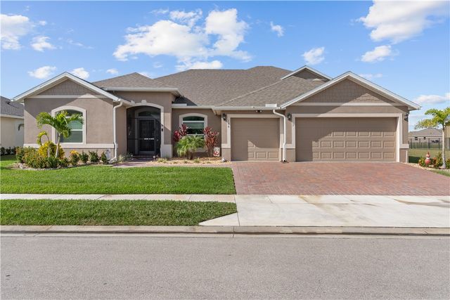 166 52nd Square, Vero Beach, FL 32968