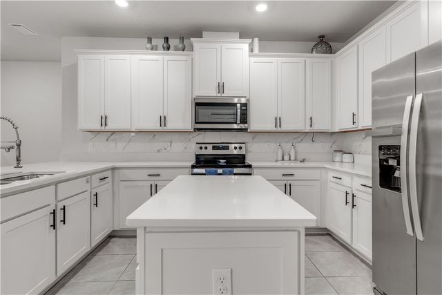 166 52nd Square, Vero Beach, FL 32968