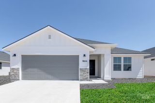 1684 SW Besra Dr, Mountain Home, ID 83647