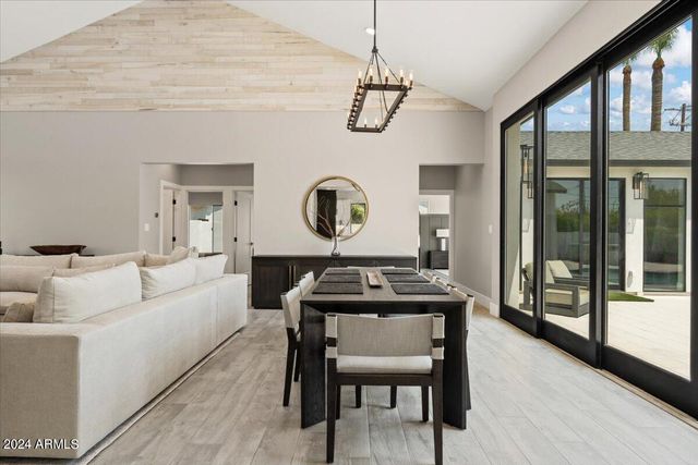 4137 E EARLL Drive, Phoenix, AZ 85018