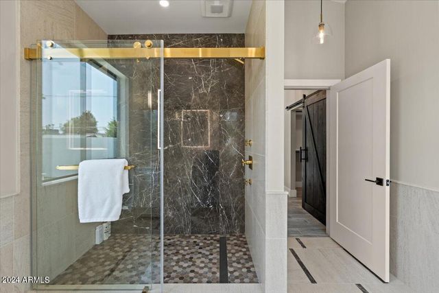 4137 E EARLL Drive, Phoenix, AZ 85018
