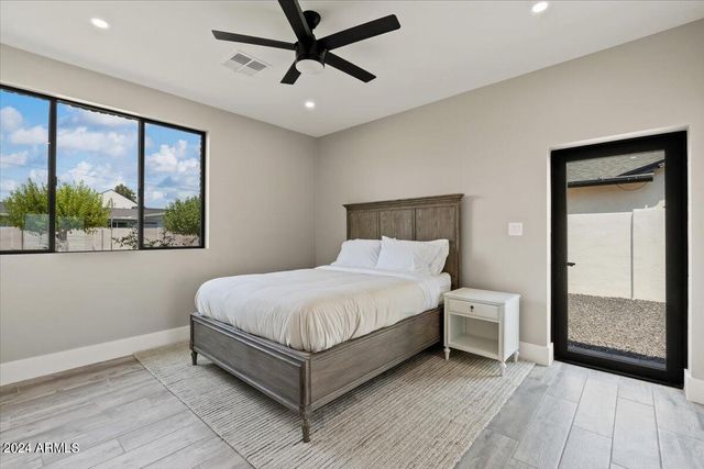 4137 E EARLL Drive, Phoenix, AZ 85018