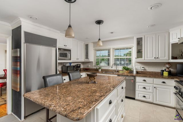 528 Commanche Drive, Macon, GA 31210