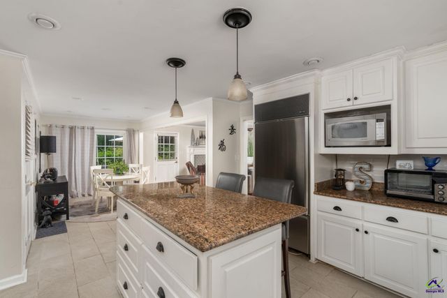 528 Commanche Drive, Macon, GA 31210