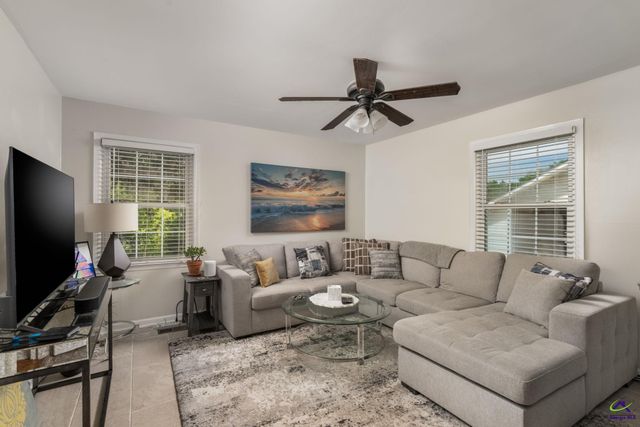 528 Commanche Drive, Macon, GA 31210