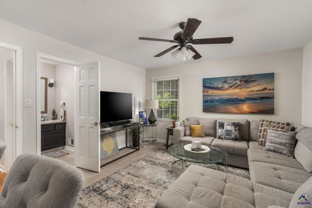 528 Commanche Drive, Macon, GA 31210