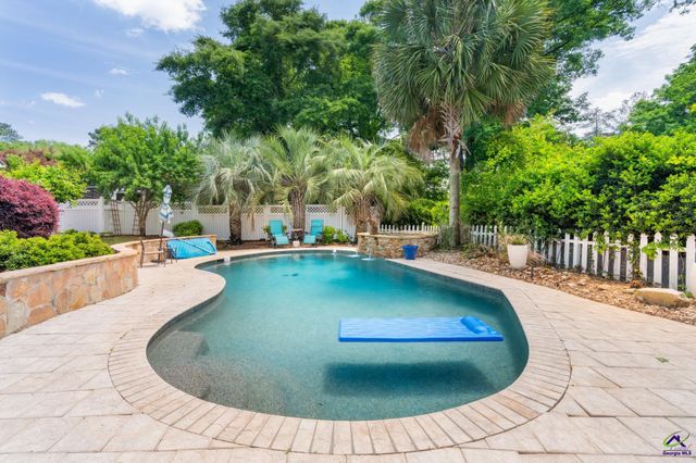 528 Commanche Drive, Macon, GA 31210
