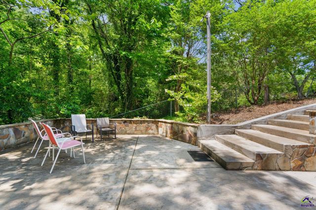 528 Commanche Drive, Macon, GA 31210