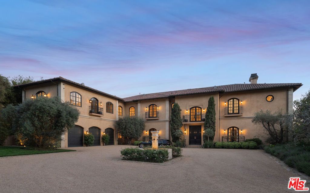 Image 16 of property listing at 13058 Rivers Road, Los Angeles, CA 90049