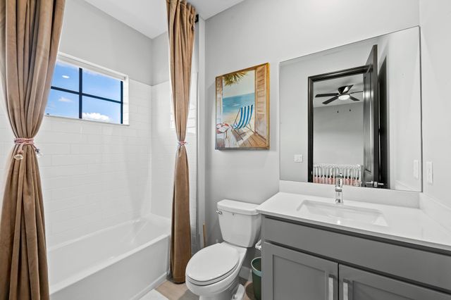 810 Hookline Circle, Loxahatchee, FL 33470