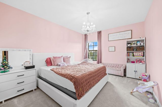 810 Hookline Circle, Loxahatchee, FL 33470