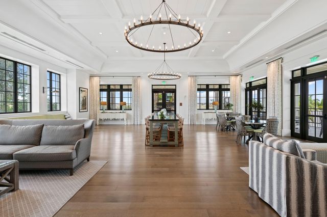 810 Hookline Circle, Loxahatchee, FL 33470