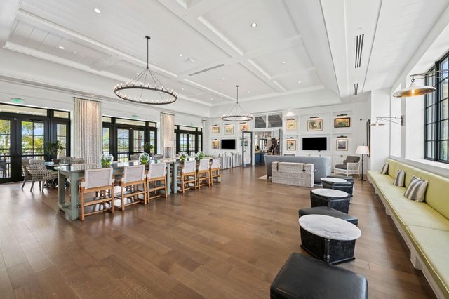 810 Hookline Circle, Loxahatchee, FL 33470