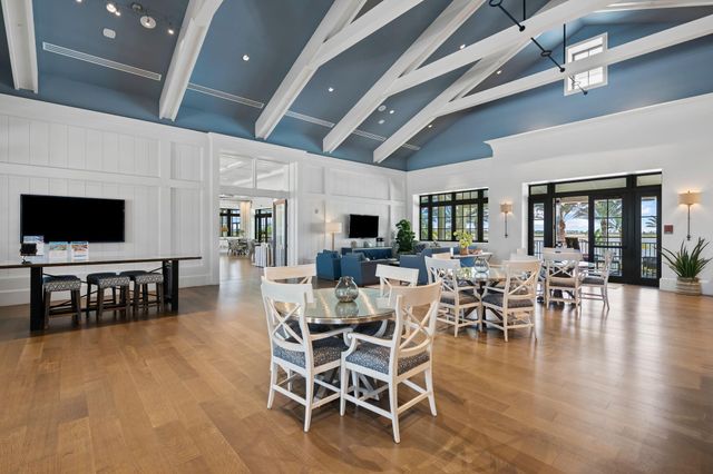 810 Hookline Circle, Loxahatchee, FL 33470