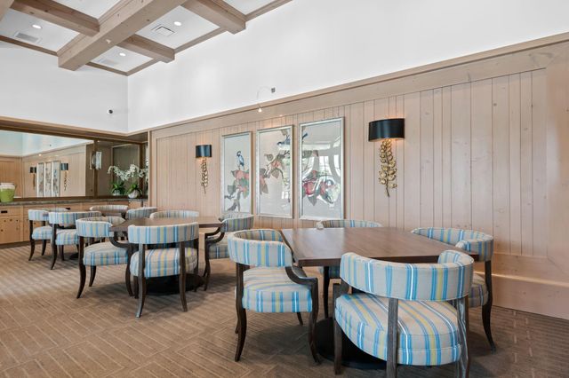 810 Hookline Circle, Loxahatchee, FL 33470