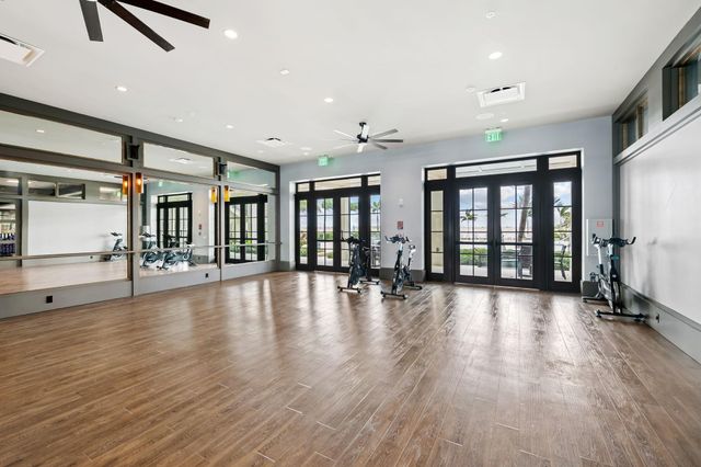 810 Hookline Circle, Loxahatchee, FL 33470