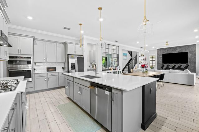 810 Hookline Circle, Loxahatchee, FL 33470