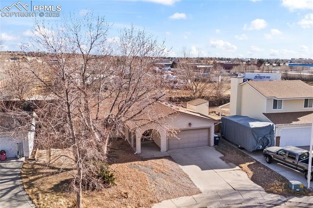 2355 Heathercrest Drive, Colorado Springs, CO 80915