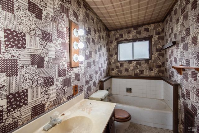 4550 Hidden Springs Rd, Santa Rosa, CA 95404