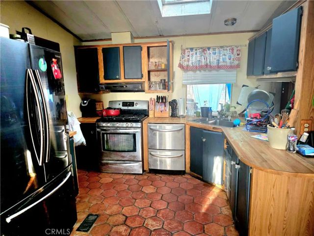 10623 Desert View, Pinon Hills, CA 92372