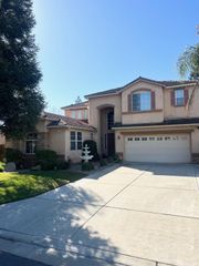 2707 E Omaha Avenue, Fresno, CA 93720