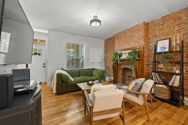 393 W 2nd Avenue, 393, Columbus, OH 43201