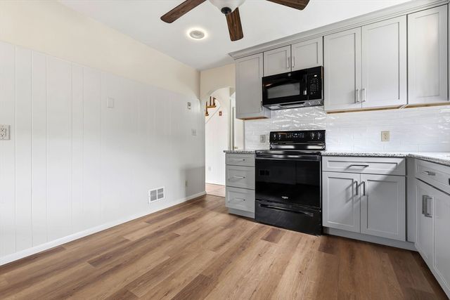 324 Lowel St, Peabody, MA 01960