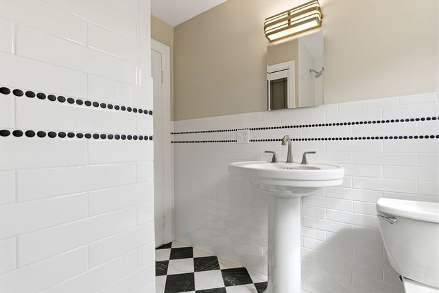 324 Lowel St, Peabody, MA 01960