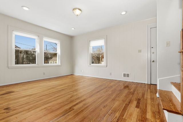 324 Lowel St, Peabody, MA 01960