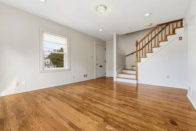 324 Lowel St, Peabody, MA 01960