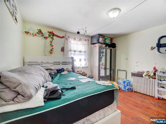 6011 Van Buren Place, West New York, NJ 07093