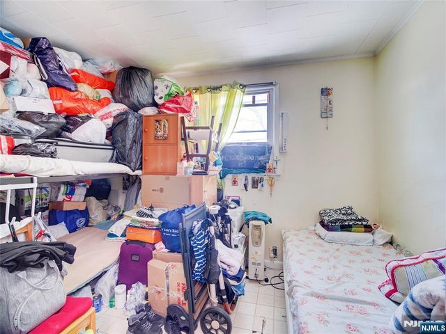 6011 Van Buren Place, West New York, NJ 07093