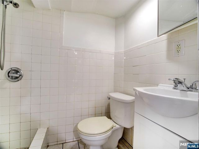 6011 Van Buren Place, West New York, NJ 07093