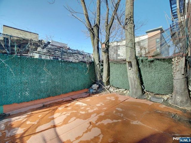 6011 Van Buren Place, West New York, NJ 07093