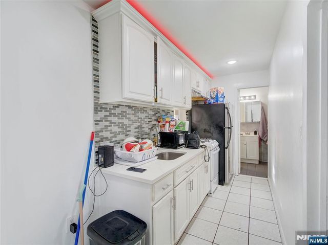 6011 Van Buren Place, West New York, NJ 07093