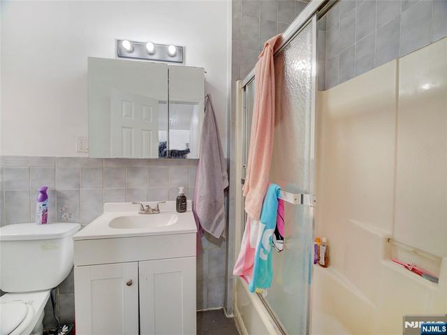 6011 Van Buren Place, West New York, NJ 07093