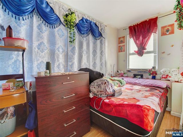 6011 Van Buren Place, West New York, NJ 07093