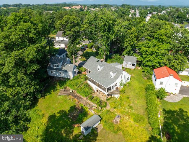 1119 SUMMIT AVE, Front Royal, VA 22630