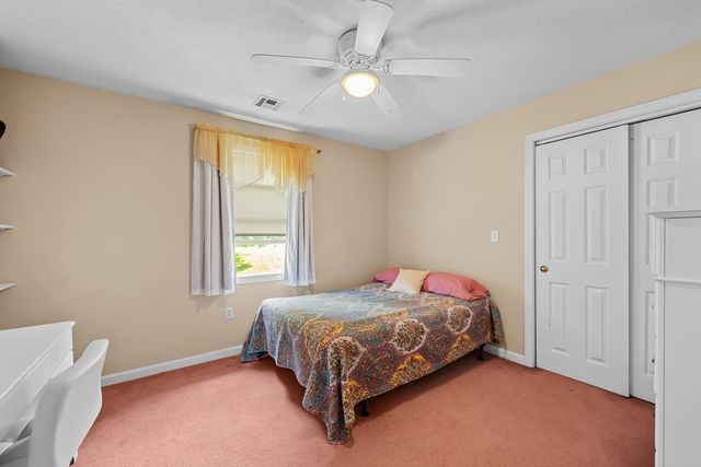 16 Mars Dr, Shrewsbury, MA 01545
