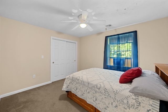 16 Mars Dr, Shrewsbury, MA 01545