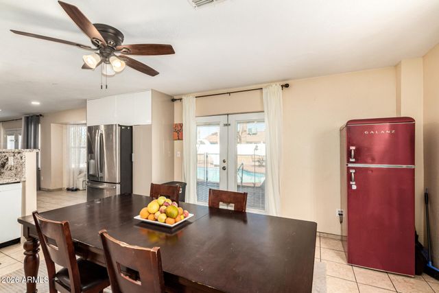 2 E MURIEL Drive, Phoenix, AZ 85022